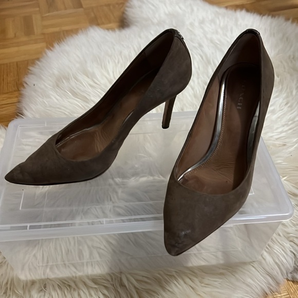 Coach heels in dark taupe - Picture 2 of 5